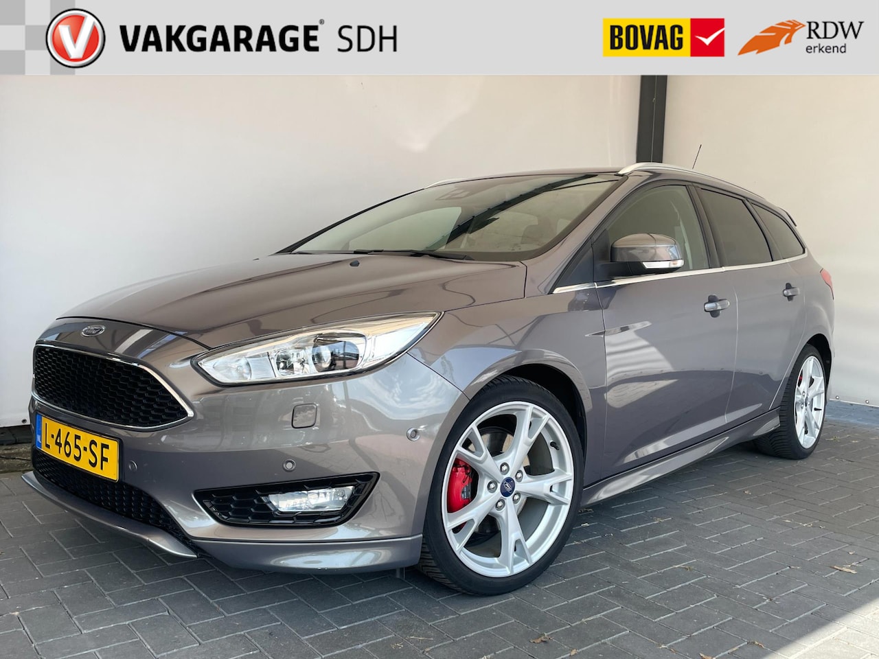 Ford Focus Wagon - 1.5 Titanium Edition|Stoel & Stuurverwarming|Prachtige auto - AutoWereld.nl