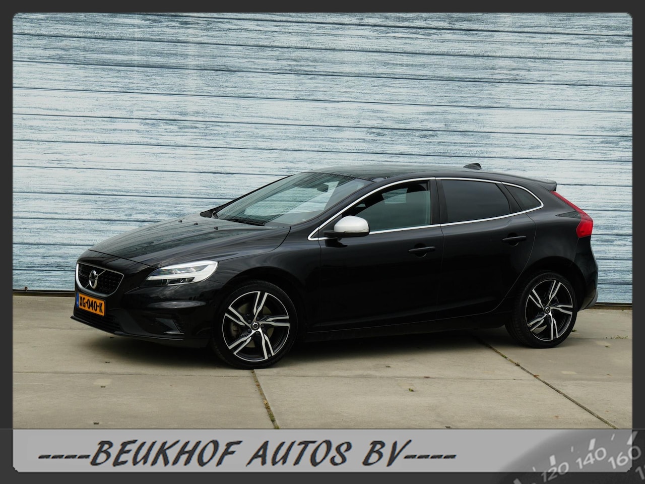 Volvo V40 - 1.5 T3 Polar+ Panorama Trekhaak Cam Harman Kardon - AutoWereld.nl