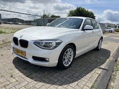 BMW 1-serie - 116i Executive / Trekhaak afneembaar / Xenon