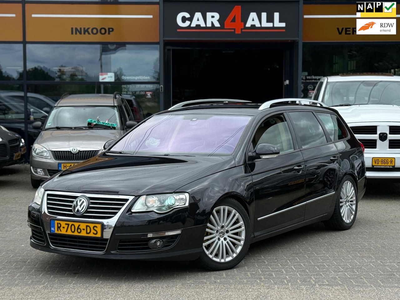 Volkswagen Passat Variant - 3.2 V6 Comfortline 4M VOL OPTIE/TV/STLVRM/APD 08-08-2026/TVSCHERMEN/PDC VOOR/ACHTER! - AutoWereld.nl