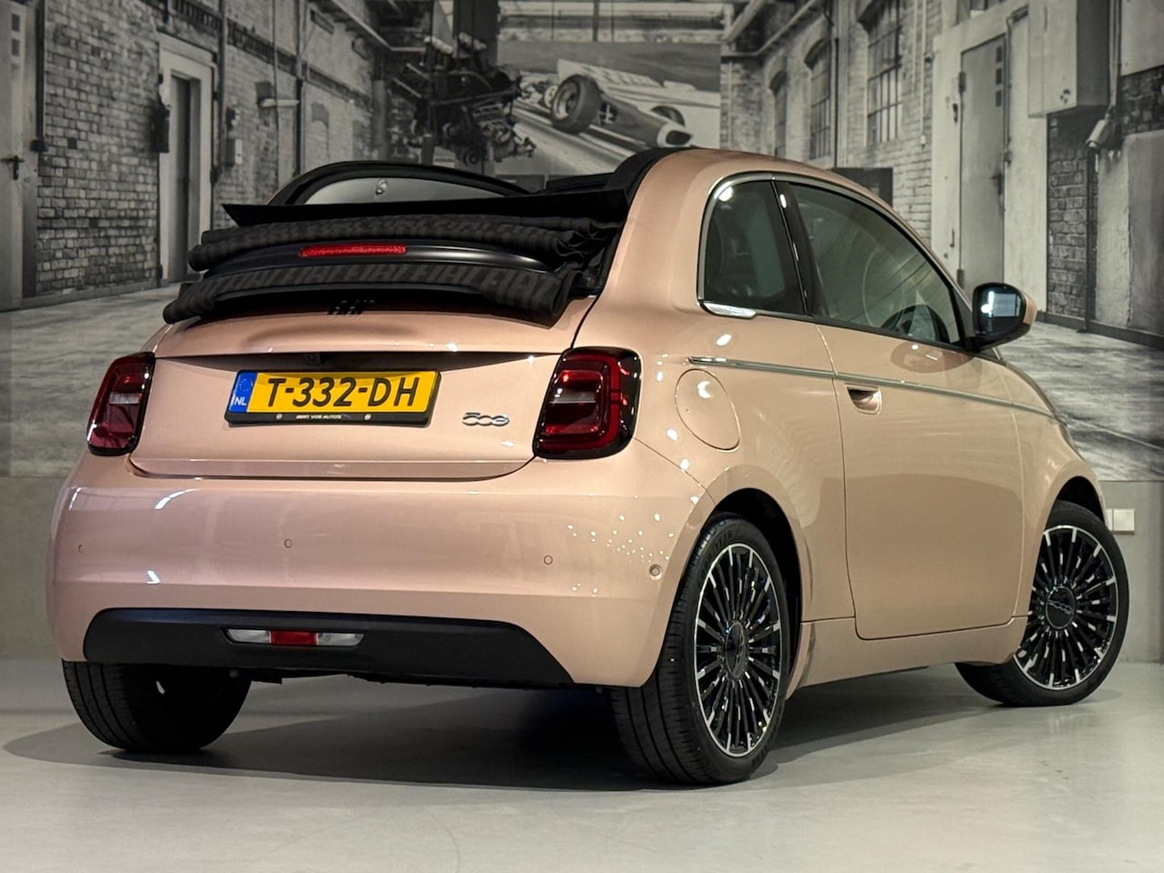 Fiat 500 C - La Prima 42 kWh By Bocelli - AutoWereld.nl