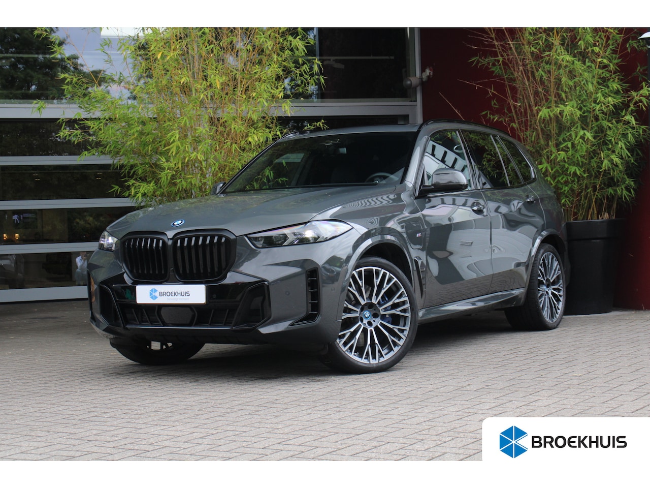 BMW X5 - xDrive50e | M-sport | Luchtvering | Trekhaak | 360 Camera | Panoramadak | Head-up | Harman - AutoWereld.nl