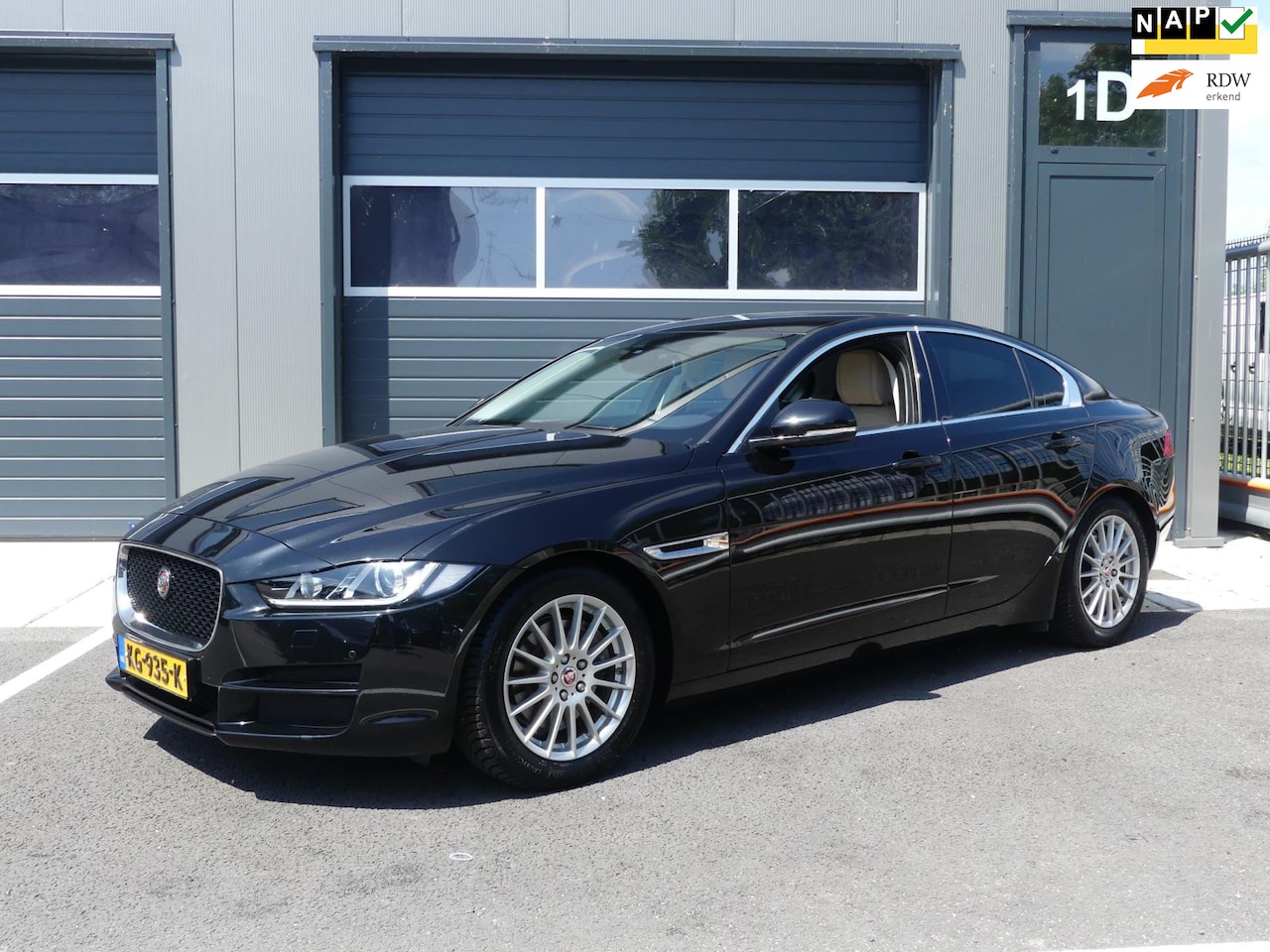 Jaguar XF Portfolio - XE / 2.0 D AUTOMAAT Leer Navi LMV PDC Camera Trekhaak NAP! - AutoWereld.nl