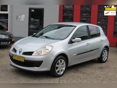 Renault Clio - 1.2-16V Rip Curl 5 DEURS , AIRCO, SPORTVELGEN