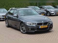 BMW 3-serie - 330e M Sport / Leder / Navigatie / Parkeerhulp achter / 18'' / Stoelverwarming / Cruise Co
