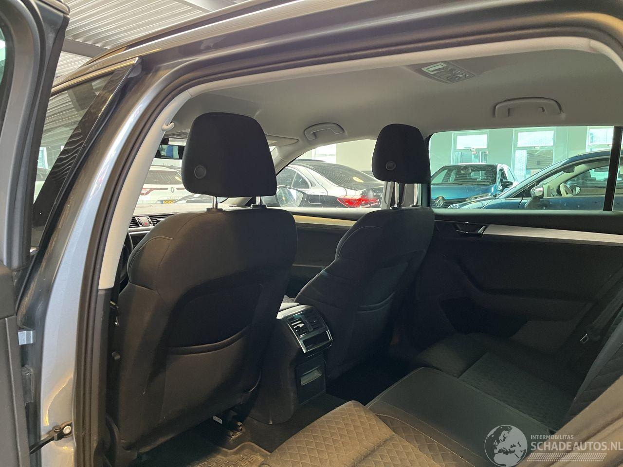 Skoda Superb - 1.4 TSI iV Sportline Business BTW!
