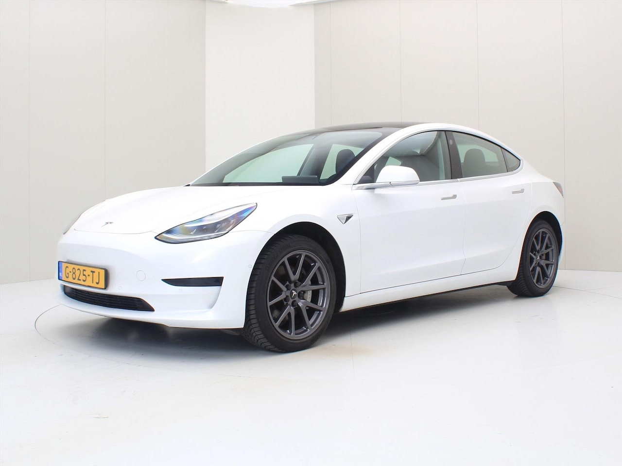 Tesla Model 3 - Standard RWD Plus [ AUTOPILOT+60 kWh+PREMIUM AUDIO ] - AutoWereld.nl