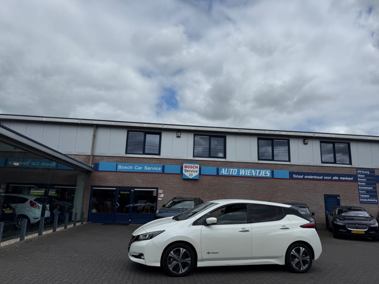 Nissan LEAF - N-Connecta 40kWh | Navi | Carplay - AutoWereld.nl