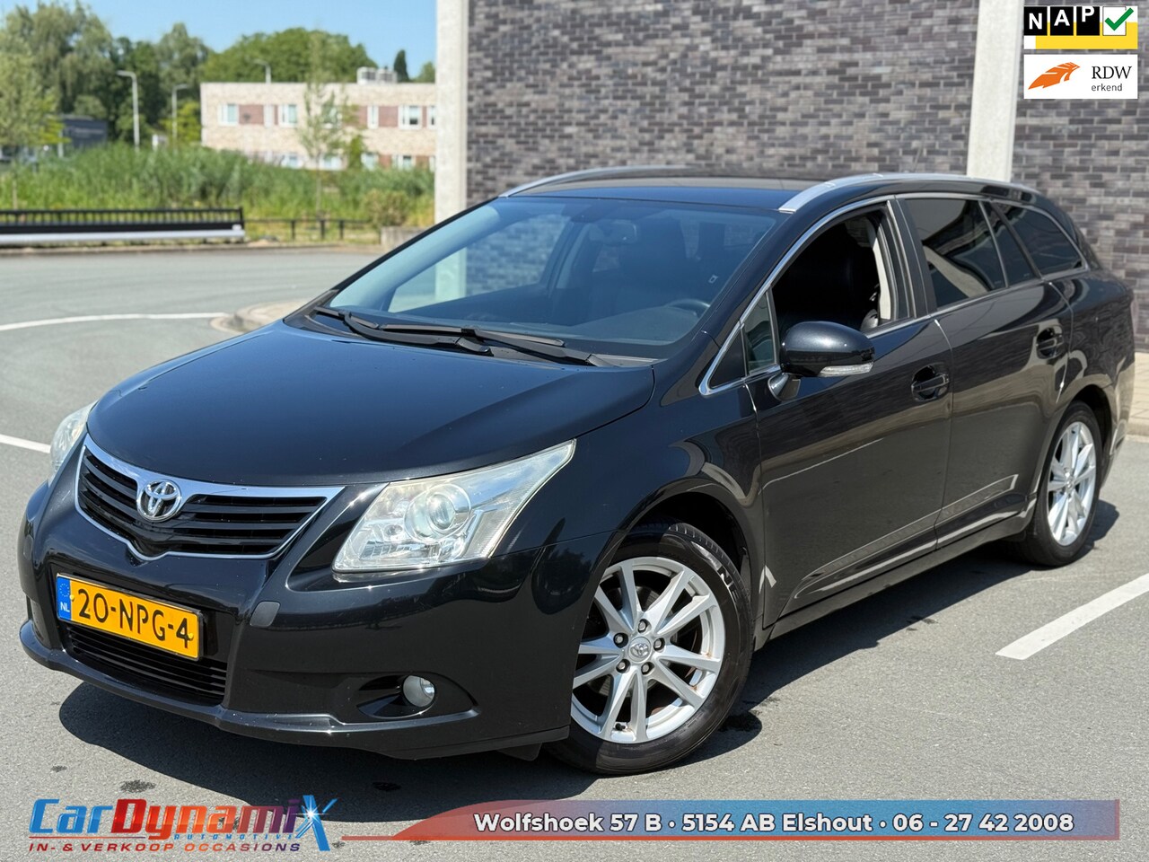 Toyota Avensis Wagon - 1.8 VVTi Business | Cruise | LMV | Leer | PDC | Airco | Achteruitrijcamera | Trekhaak | On - AutoWereld.nl