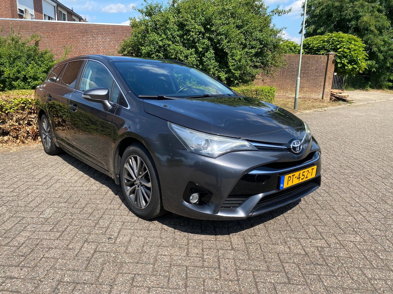 Toyota Avensis Touring Sports - 1.6 D-4D-F Lease Pro 1.6 D-4D-F Lease Pro - AutoWereld.nl