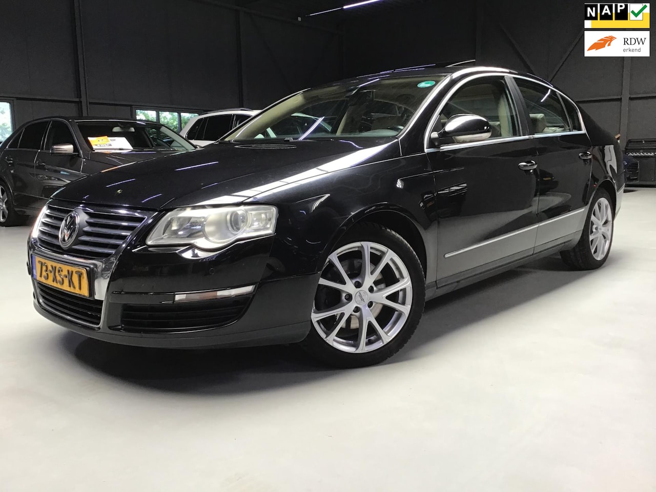 Volkswagen Passat - 2.0 FSI Highline I 3e Eigen I Leder I Navi I Clima I Cruise I 6Bak I Schuif/kantel I 150PK - AutoWereld.nl