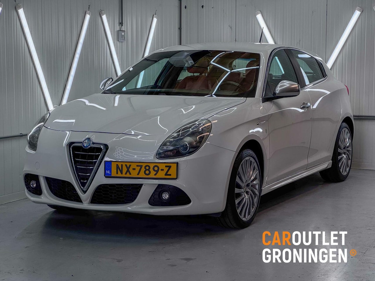 Alfa Romeo Giulietta - 2.0 JTDm Distinctive | AIRCO | NW APK | 170PK - AutoWereld.nl