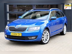 Skoda Octavia Combi - 1.4 TSI Greentech Elegance Businessline 140 PK DSG | Panorama | Trekhaak | Canton Audio