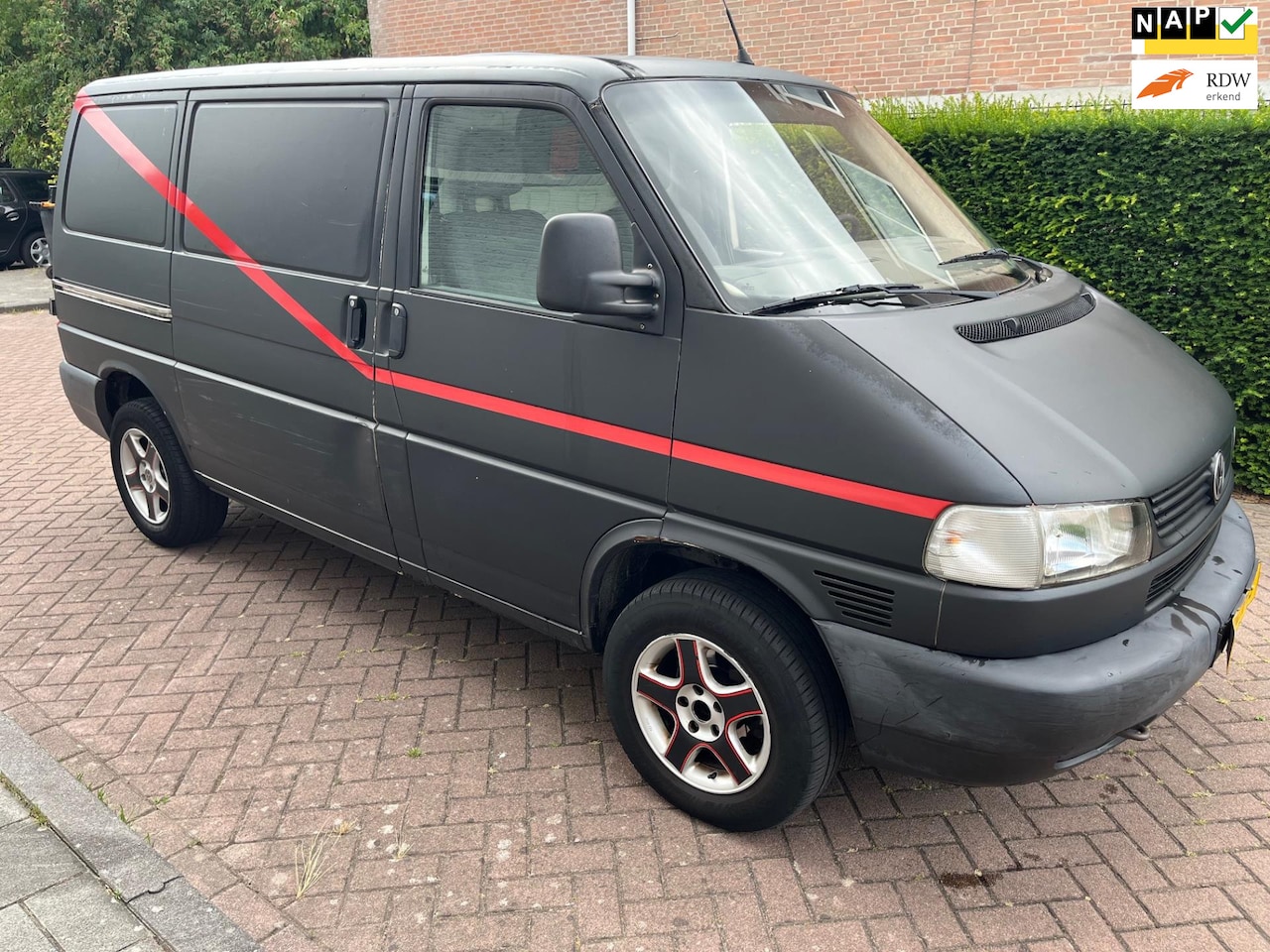 Volkswagen Transporter - 2.5 TDI 292 T800 Base 2.5 TDI 292 T800 Base - AutoWereld.nl