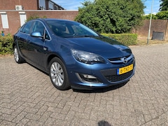 Opel Astra - 1.4 Turbo Cosmo