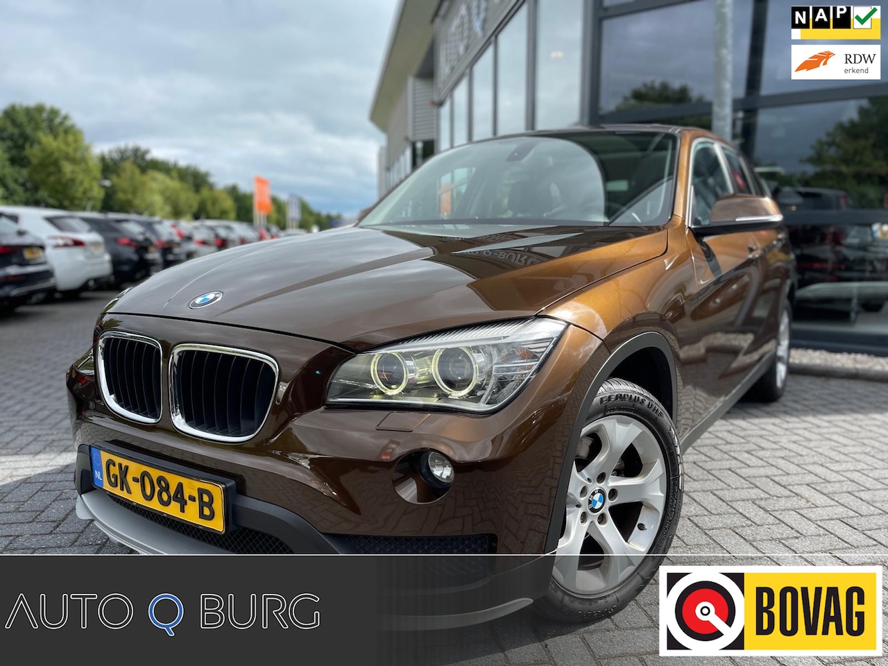 BMW X1 - SDrive20i Business | Automaat | Panorama | Navi | Cruise | - AutoWereld.nl