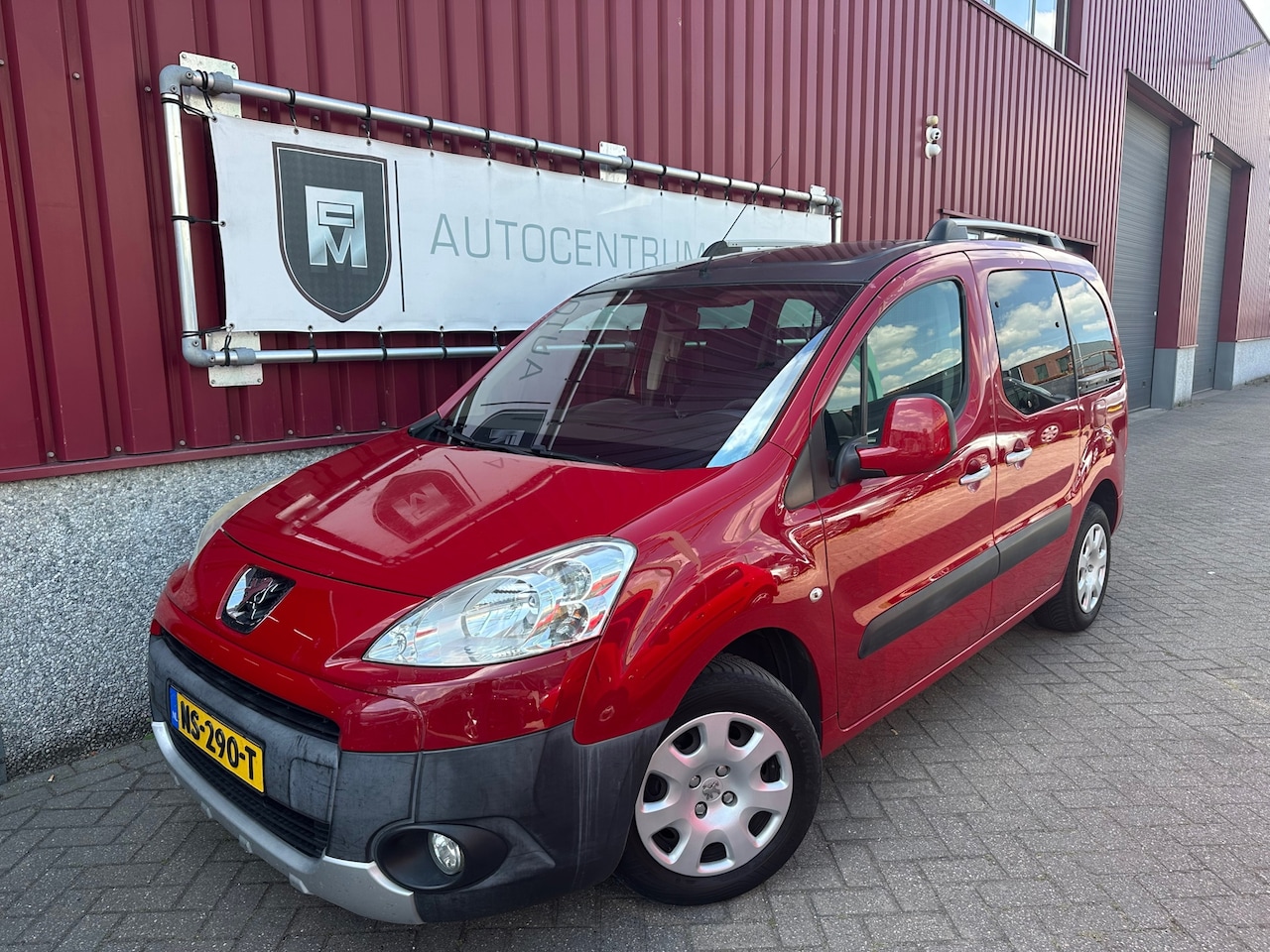 Peugeot Partner Tepee - 1.6 XR // DKM 152 // Airco // Pano.dak // Navi // Cruise control // Trekhaak - AutoWereld.nl