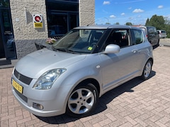 Suzuki Swift - 1.3 Exclusive-Bluetooth-Carplay-PDC-automaat