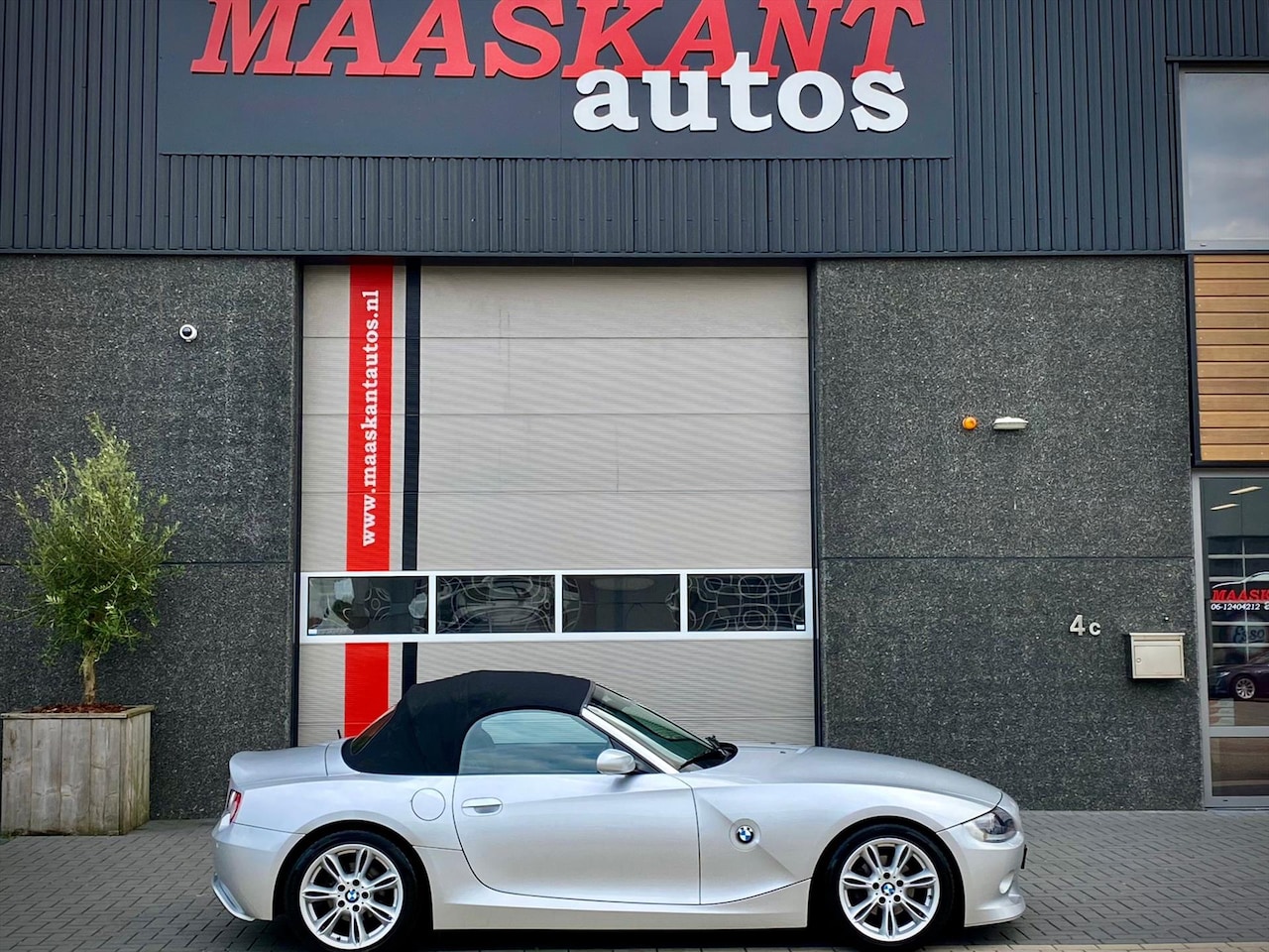BMW Z4 Roadster - 2.2i / Sportseats / Airco / Oem Aero package / M-details / Sport suspension / JUST SERVICE - AutoWereld.nl
