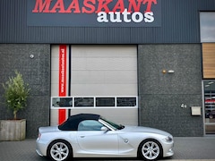 BMW Z4 Roadster - 2.2i / Sportseats / Airco / Oem Aero package / M-details / Sport suspension / JUST SERVICE