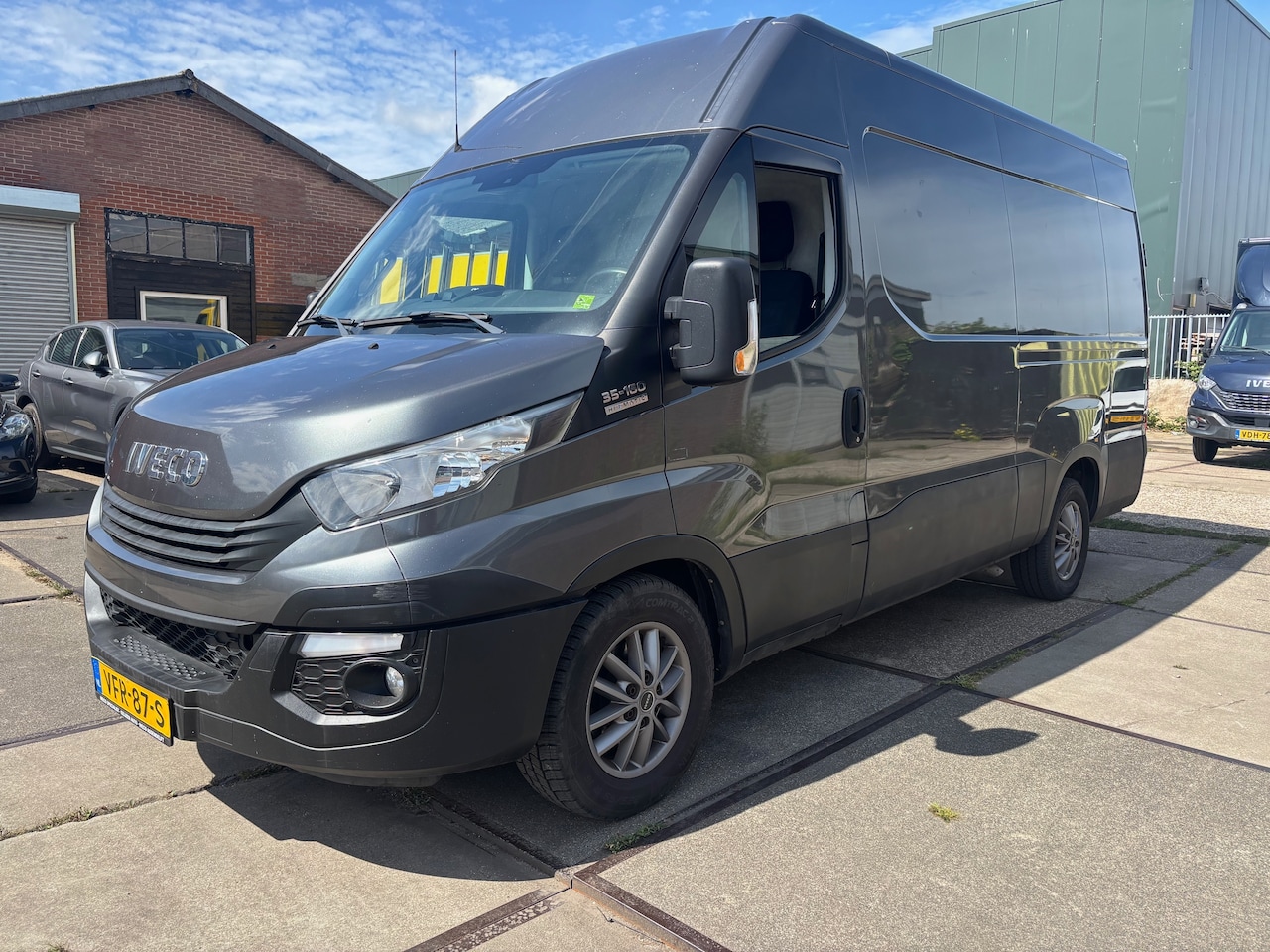 Iveco Daily - 35S16V 2.3 352 H1 Automaat Trekhaak 3500 kg