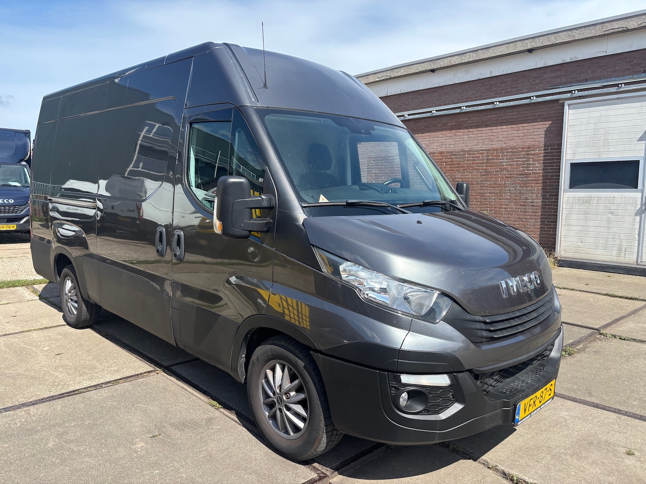 Iveco Daily - 35S16V 2.3 352 H1 Automaat Trekhaak 3500 kg