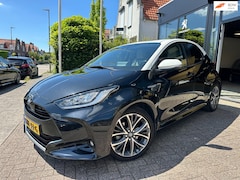 Toyota Yaris - 1.5 Hybrid Launch Edition|Half Leder|PDC|Apple CarPlay