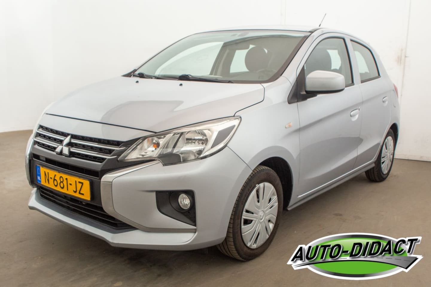 Mitsubishi Space Star - 1.2 Cool+ 55.031km Airco - AutoWereld.nl