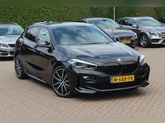 BMW 1-serie - 118i Executive Ed. M Sport / Navigatie / Half leder / 19'' / Sportstoelen / Blackpack / Da