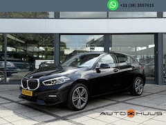 BMW 1-serie - 116d Sport Line. | Virtual Cockpit | Sfeerverlichting | Apple Carplay | Trekhaak