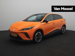 MG 4 - 4 MG4 Long Range Luxury 64 kWh | Navigatie | Led Koplampen | 360 Camera | Apple CarPlay |