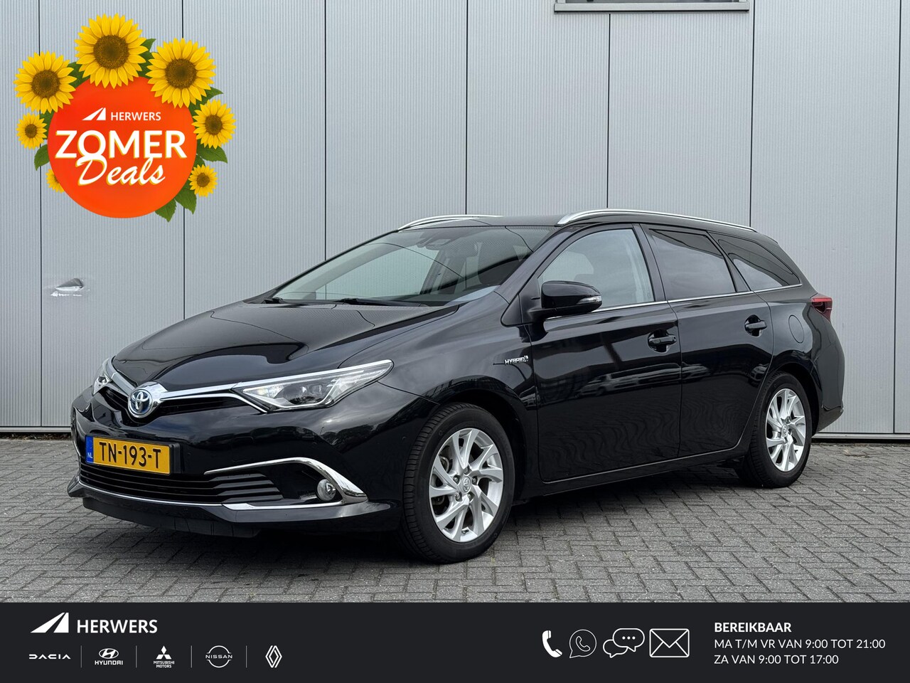 Toyota Auris Touring Sports - 1.8 Hybrid Executive / Navigatie /stoelverwarming / Climate Control / Achteruitrijcamera / - AutoWereld.nl