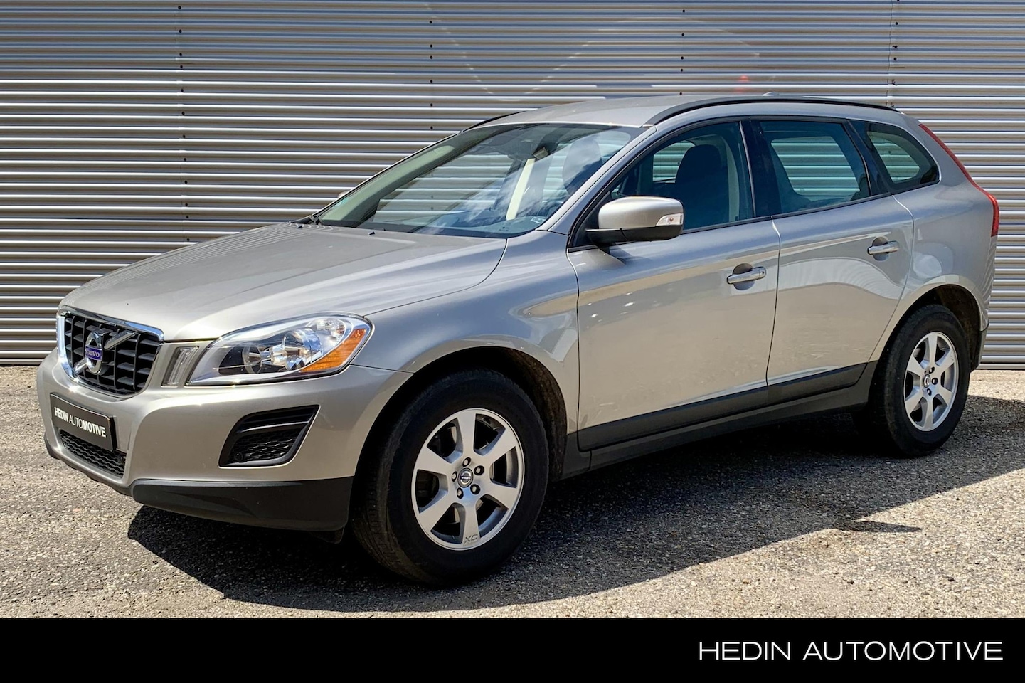 Volvo XC60 - 2.0T Kinetic - AutoWereld.nl
