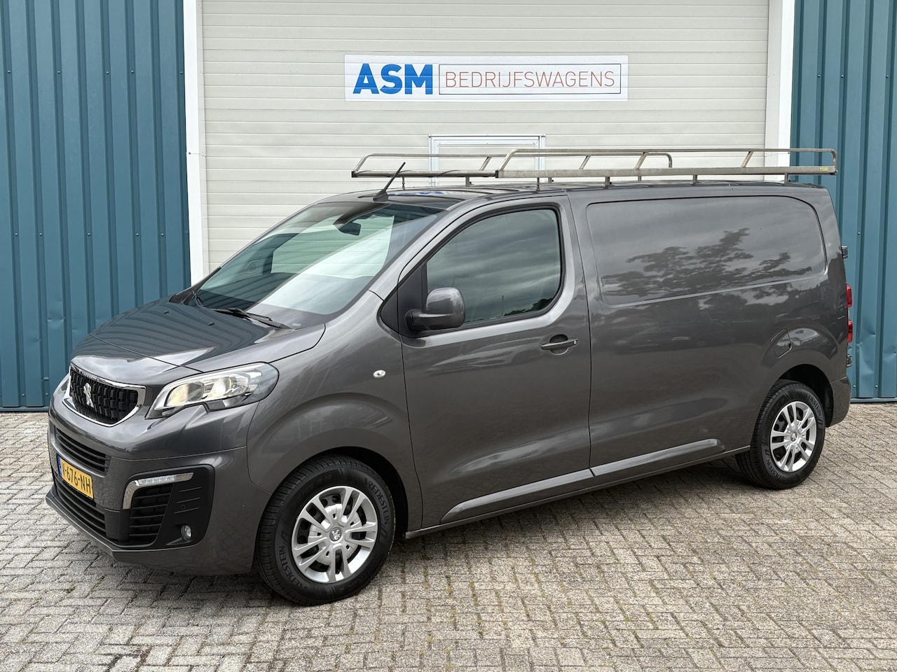 Peugeot Expert - 231L 2.0 123Pk BlueHDI 120 Premium Pack / Cruise / IMPERIAAL / Navi / Trekhaak / Apk t/m 1 - AutoWereld.nl