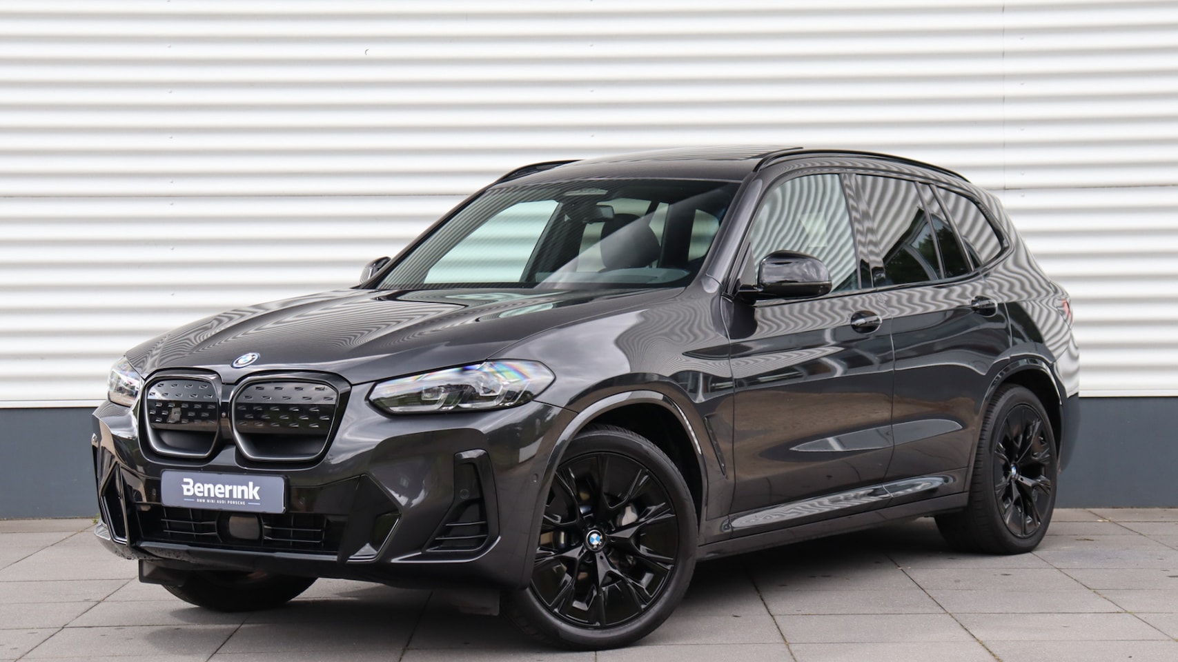BMW iX3 - High Executive M-Sport | Harman/Kardon | Panoramadak | Head-up | Trekhaak | Memory - AutoWereld.nl