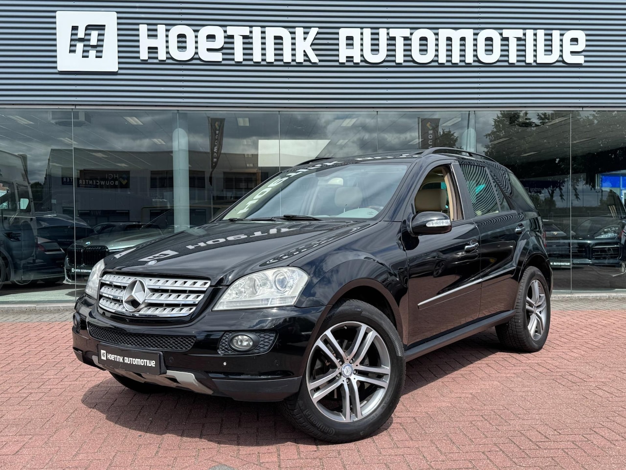 Mercedes-Benz M-klasse - 350 Harman-Kardon | Schuifdak | Bi-Xenon | Youngtimer - AutoWereld.nl
