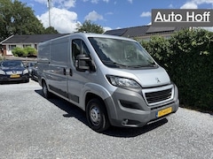 Peugeot Boxer - 330 2.2 HDI L2H1 XT | Airco | Cruise Control | Trekhaak | Camera | 3 Zits | Nieuwe APK