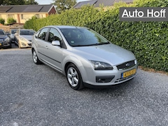 Ford Focus - 1.6-16V Futura Automaat | Navi | Airco | Cruise Control | LMV | Elekt. Ramen | Nieuwe APK