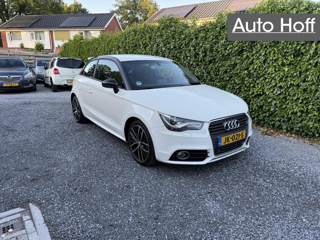 Audi A1 - 1.6 TDI Ambition Pro Line | Xenon | Navi | Competition Kit |  Autom. Airco | LMV | PDC | S - AutoWereld.nl