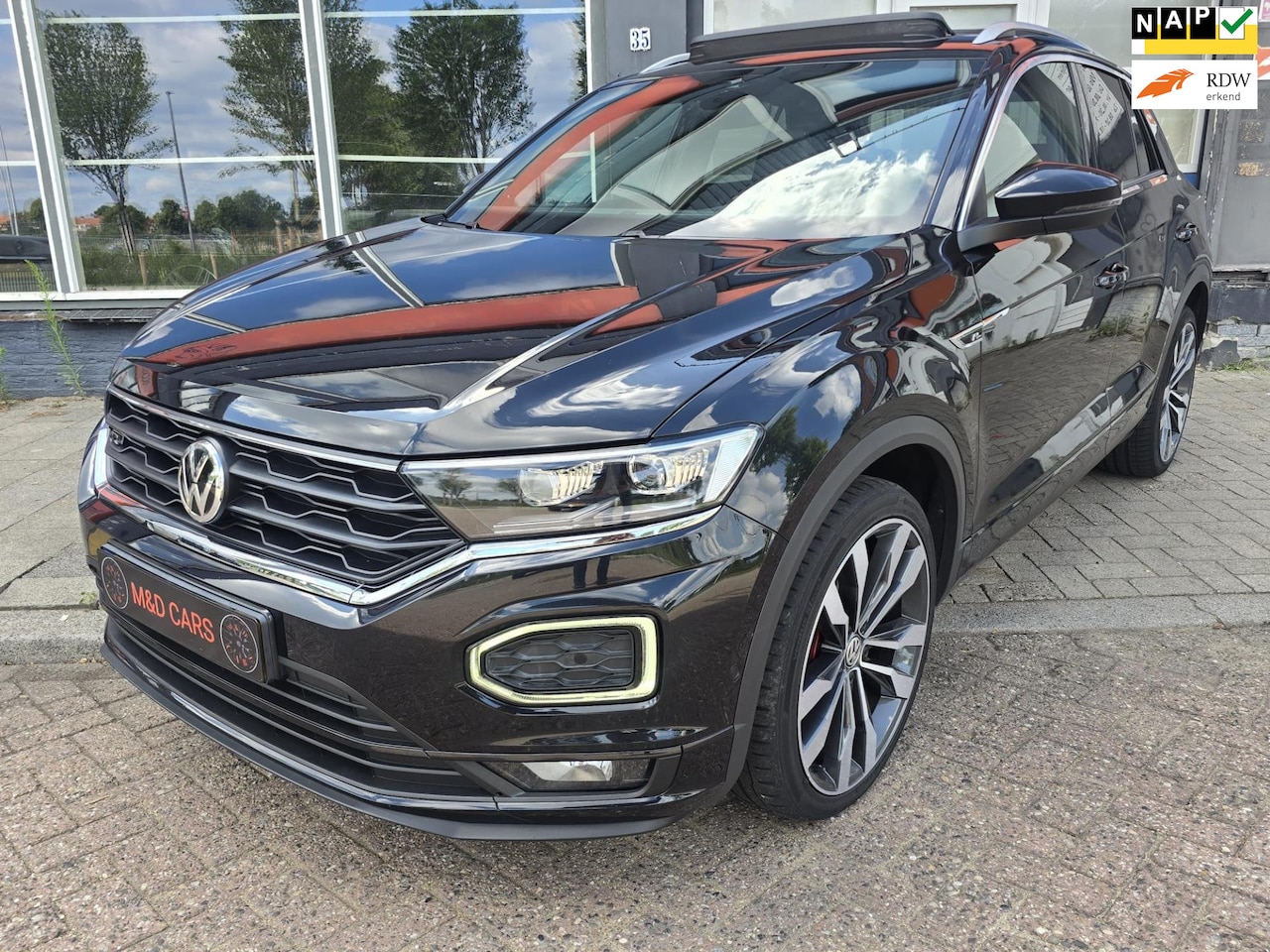 Volkswagen T-Roc - 2.0 TSI 4Motion Sport 3x R-Line AUTOMAAT/PANO/TREKHAAK/DIGITAL DASH - AutoWereld.nl