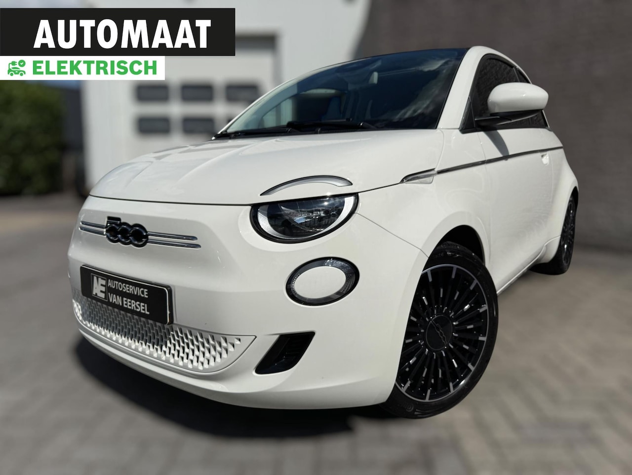 Fiat 500 - RED 42 kWh PANORAMADAK / NAVIGATIE / CARPLAY / ZO GOED ALS NIEUW - AutoWereld.nl