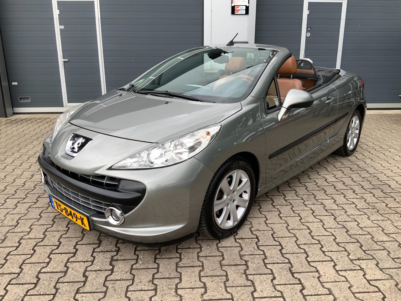 Peugeot 207 CC - 1.6 VTi Automaat Leder APK 7-2026 - AutoWereld.nl