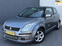 Suzuki Swift - 1.5 Exclusive APK-24-2-26/AIRCO/LMVBLUETOOTH/KEYLES