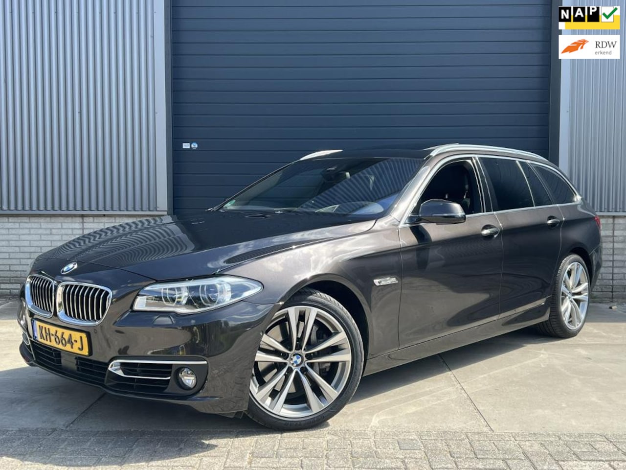 BMW 5-serie Touring - 528i Luxury Edition 528i Luxury Edition - AutoWereld.nl