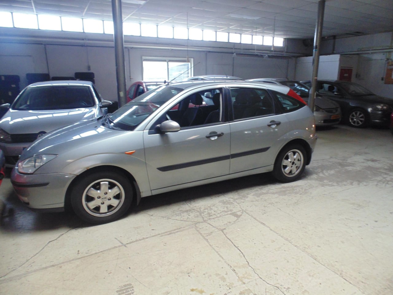 Ford Focus - 1.6-16V Trend 5 DEURS MET AIRCO - AutoWereld.nl