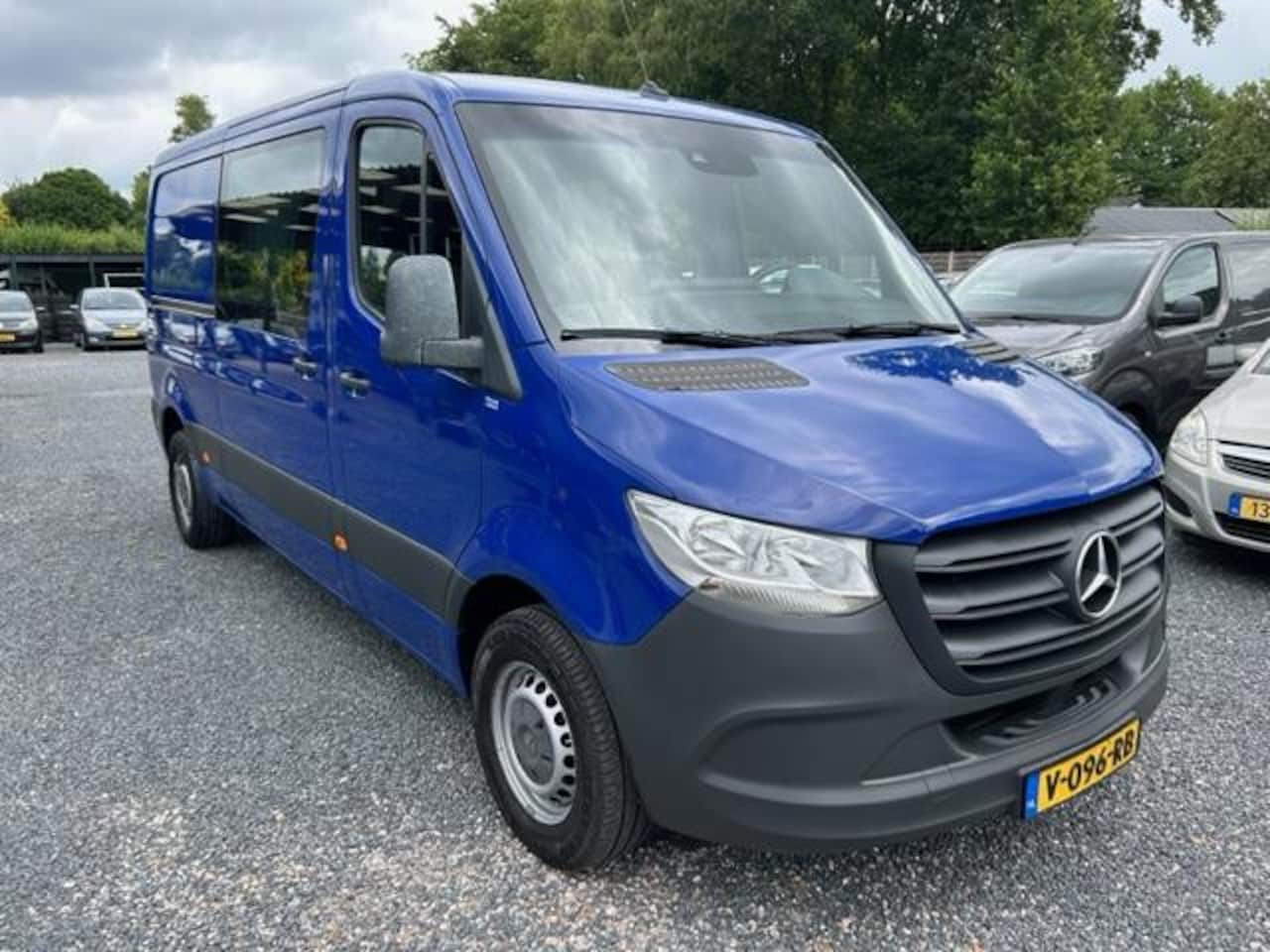 Mercedes-Benz Sprinter - 211 2.2 CDI L2H1 DC MBUX EURO 6 - AutoWereld.nl