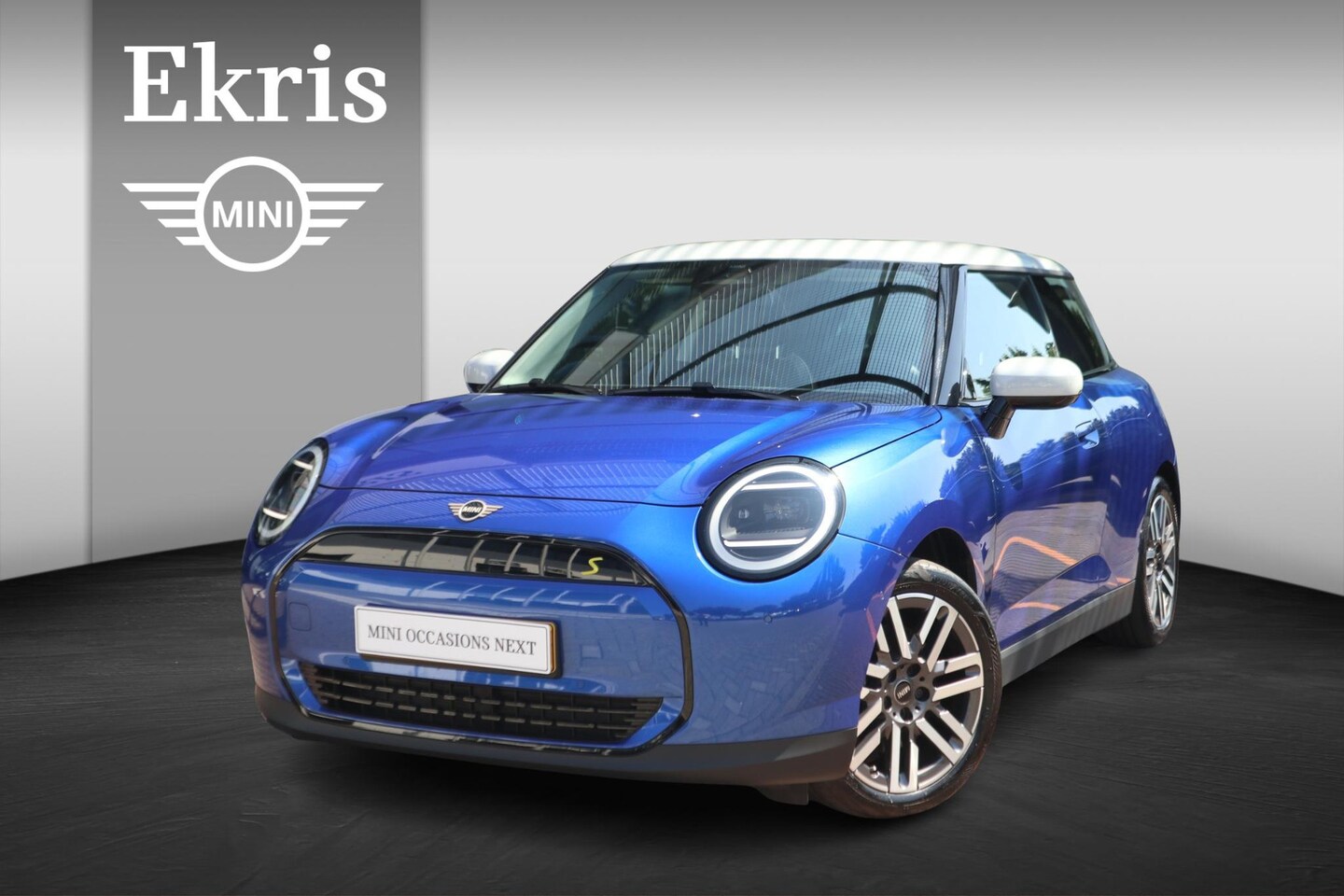 MINI Mini-Electric - 3-deurs Cooper SE | Pakket M | Glazen Panoramadak | Stoelverwarming | Comfort Access | 17" - AutoWereld.nl
