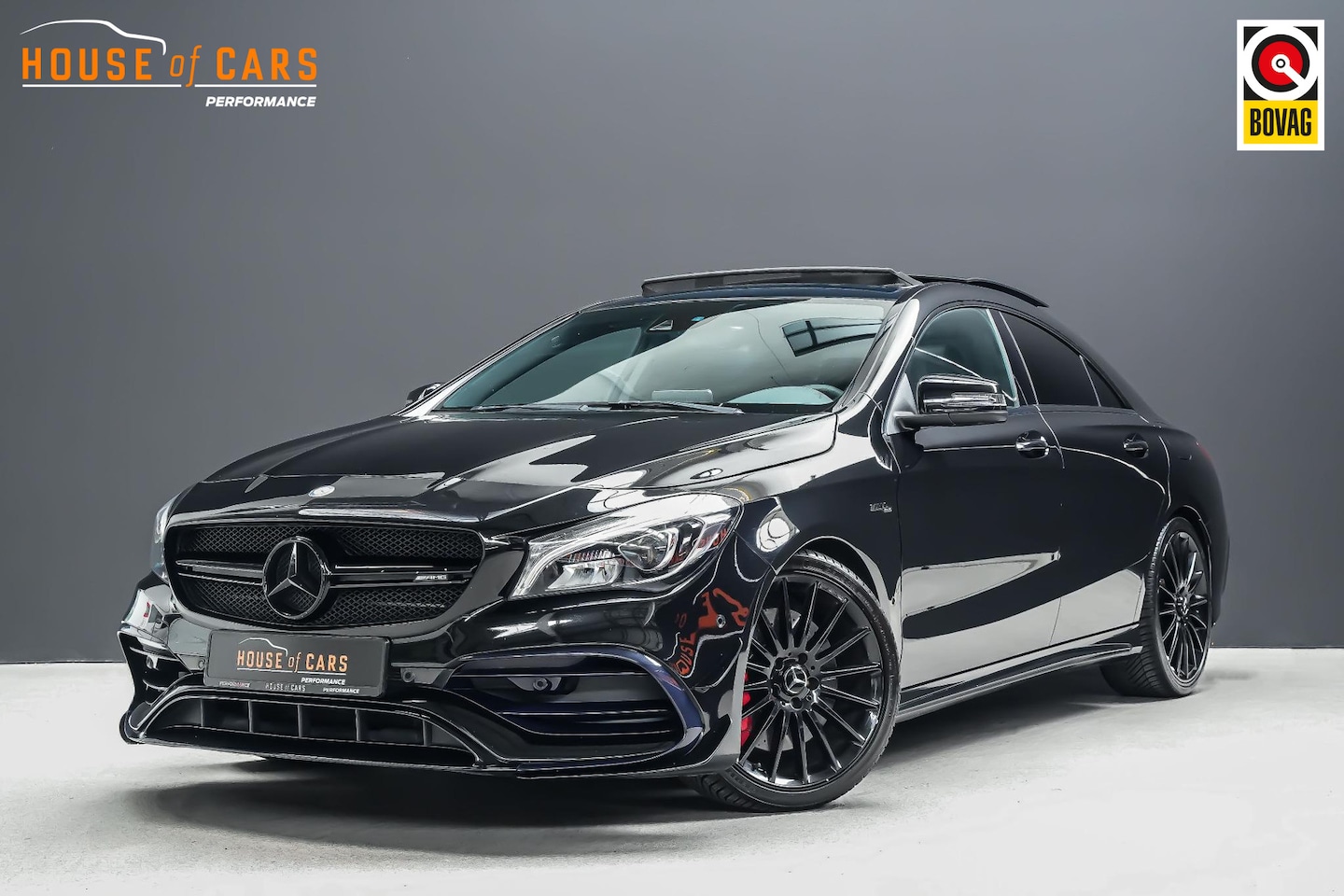 Mercedes-Benz CLA-Klasse - 45 AMG 380pk 4MATIC |AMG-pakket|pano|sportuitlaat|Apple Carplay|parkeercamera|sportstoelen - AutoWereld.nl