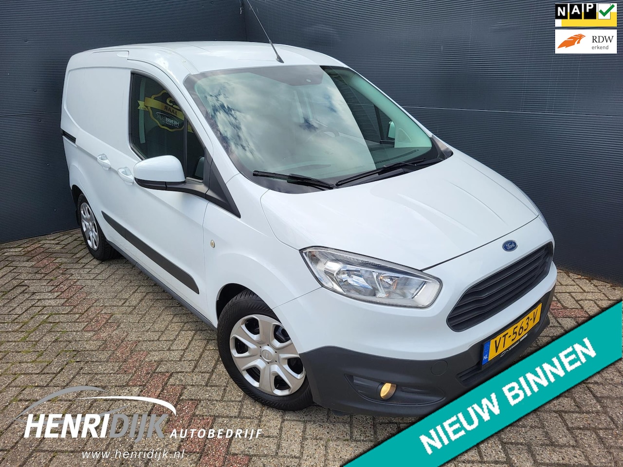 Ford Transit Courier - 1.6 TDCI Navi / Camera / Clima / PDC / NAP - AutoWereld.nl
