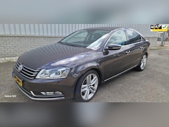 Volkswagen Passat - 1.4 TSI Highline BlueMotion
